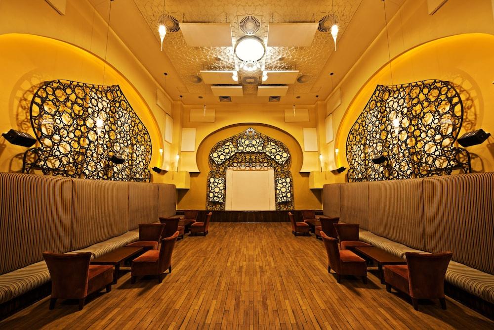 Helnan Dreamland Hotel 6th of October City Exteriör bild The interior of the main hall