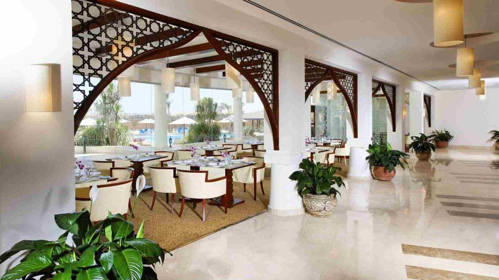 Helnan Dreamland Hotel 6th of October City Exteriör bild The interior of the hotel