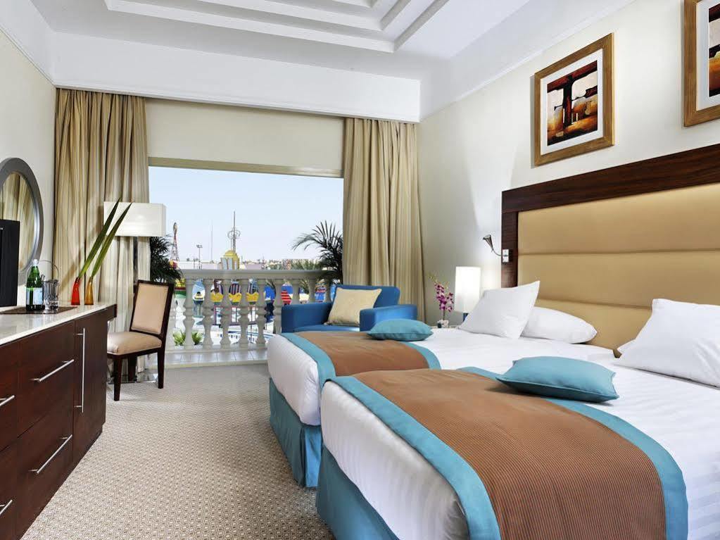 Helnan Dreamland Hotel 6th of October City Exteriör bild A room at the Hilton Sharm El Sheikh